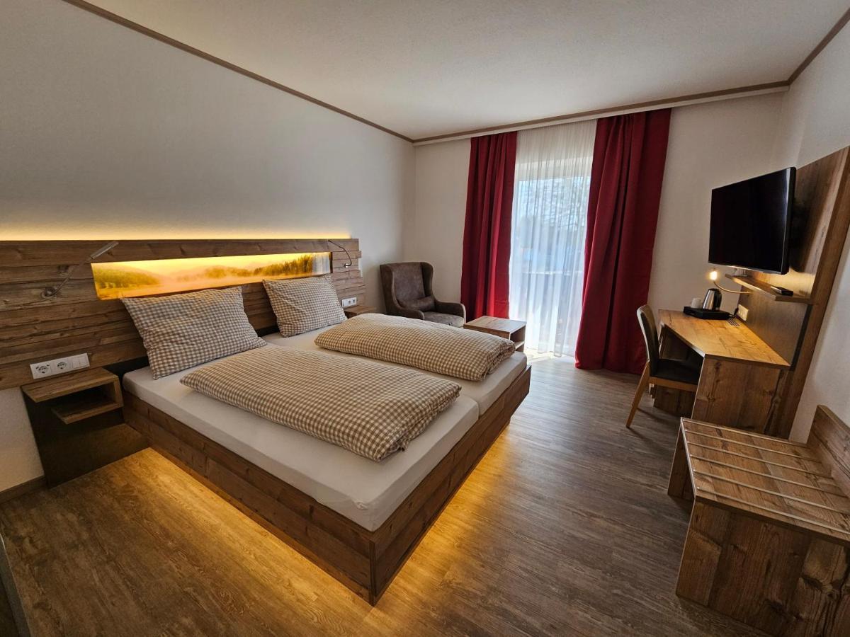 Hotel-Landgasthof Ploss Schonwald  ภายนอก รูปภาพ