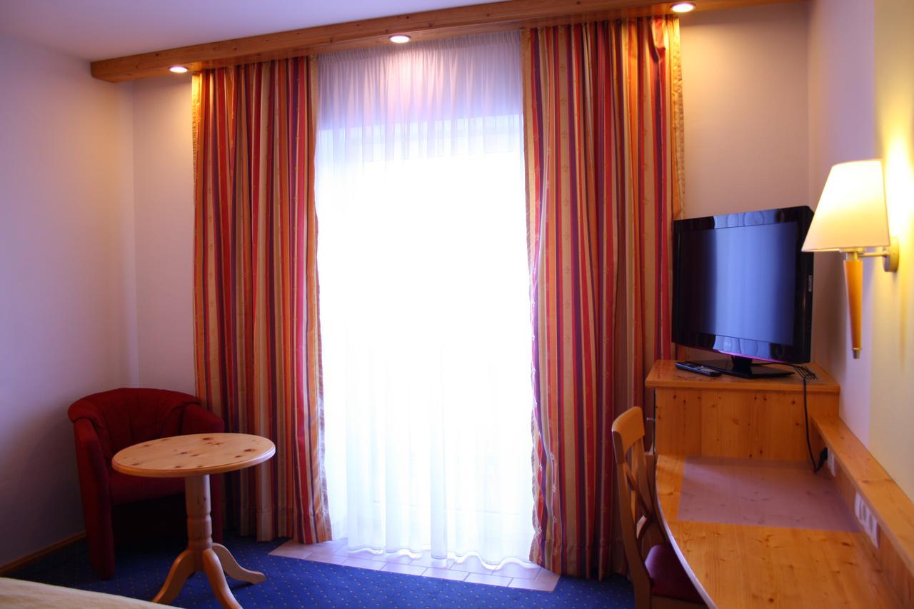 Hotel-Landgasthof Ploss Schonwald  ภายนอก รูปภาพ